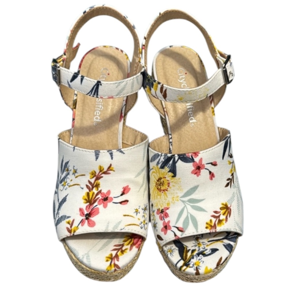 NanaMacs by City Classified Garden Walk Wedges (White Flower) Size 5.5 NWT